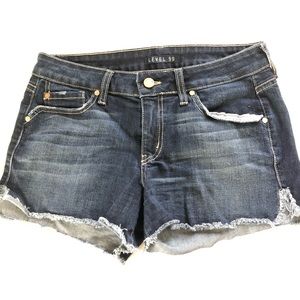 🌹 Dark Wash Denim Shorts 🌹